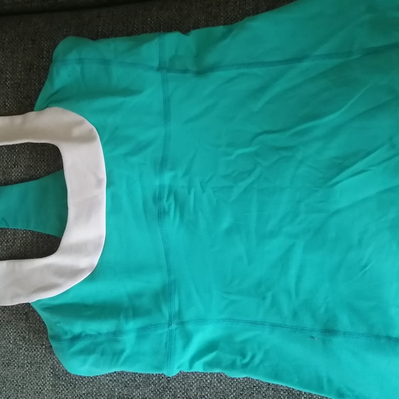 Lululemon tank - Picture 2 of 2
